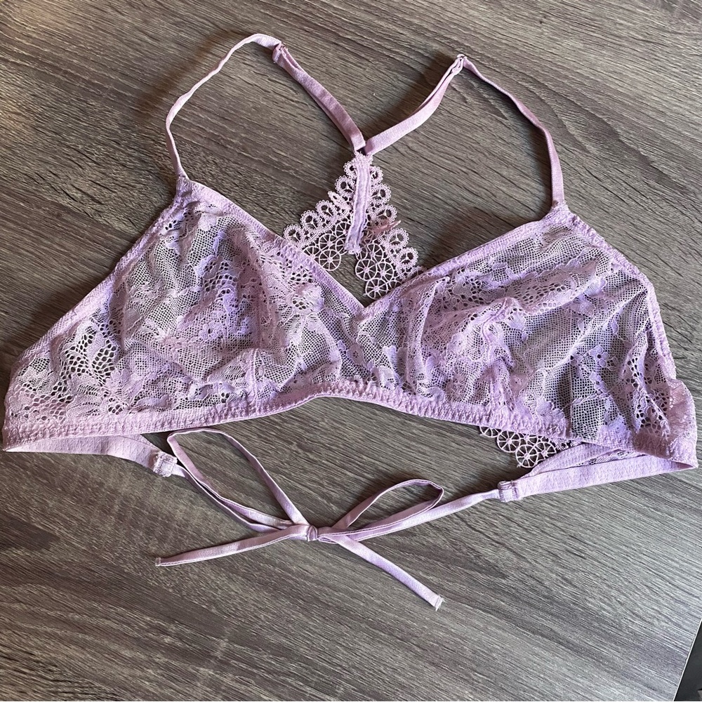 NWOT Victoria’s Secret Very Sexy Lace Lilac Purple Satin Tie Back Bralette